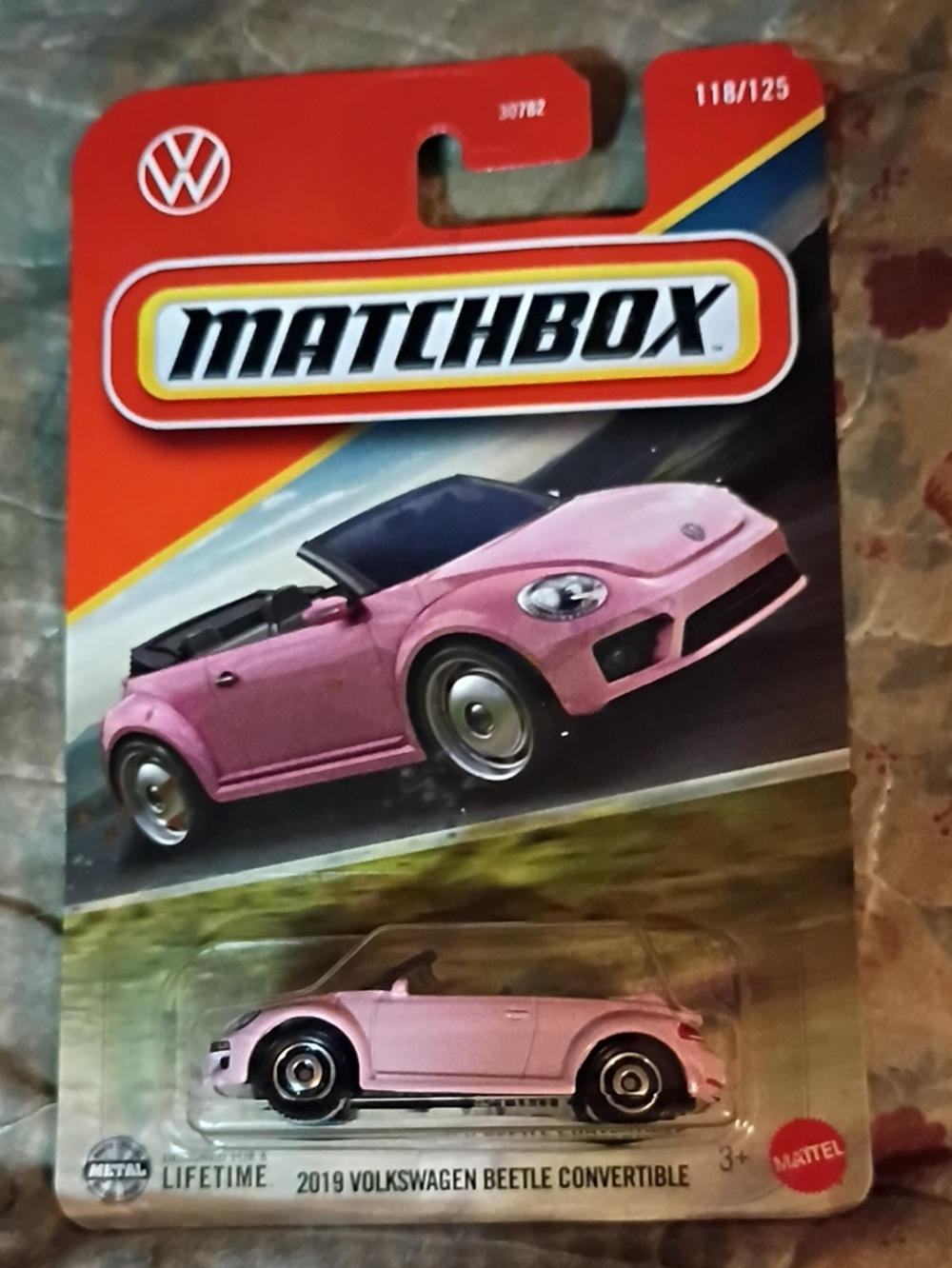 Matchbox 2019 Volkswagen Beetle Convertible - Pink, NIB